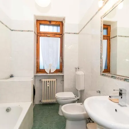 Guesthost - Lungo Dora Voghera Lovely Apartmán