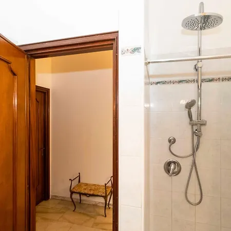 Apartmán Guesthost - Lungo Dora Voghera Lovely