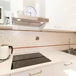 Apartman Guesthost - Lungo Dora Voghera Lovely