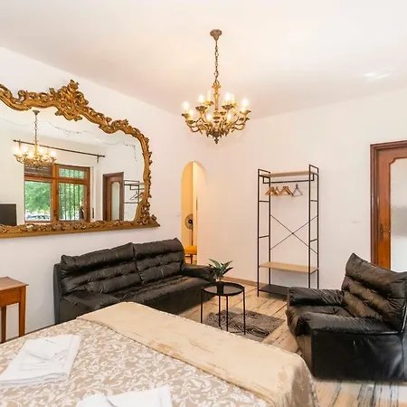 Apartman Guesthost - Lungo Dora Voghera Lovely