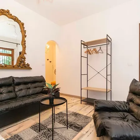 Guesthost - Lungo Dora Voghera Lovely Apartment Turin