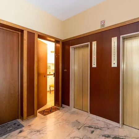 Guesthost - Lungo Dora Voghera Lovely トリノ