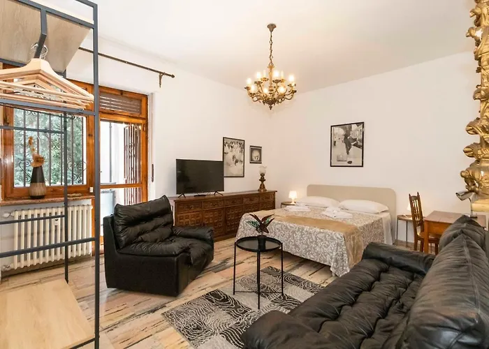 Guesthost - Lungo Dora Voghera Lovely Lägenhet